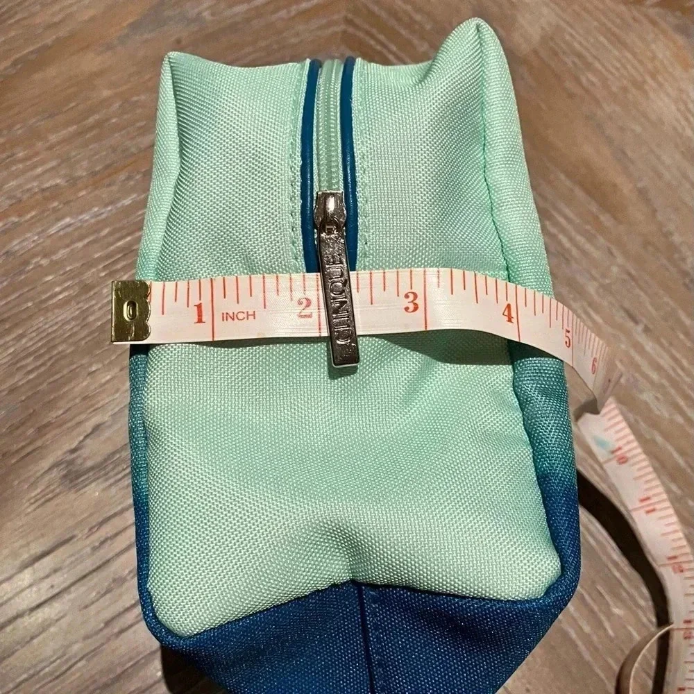 Clinique Ombré Green Polyester Cosmetics Makeup Bag